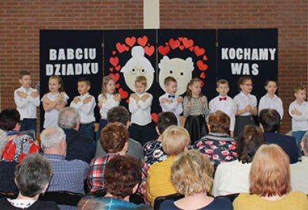 DZIEŃ BABCI I DZIADKA